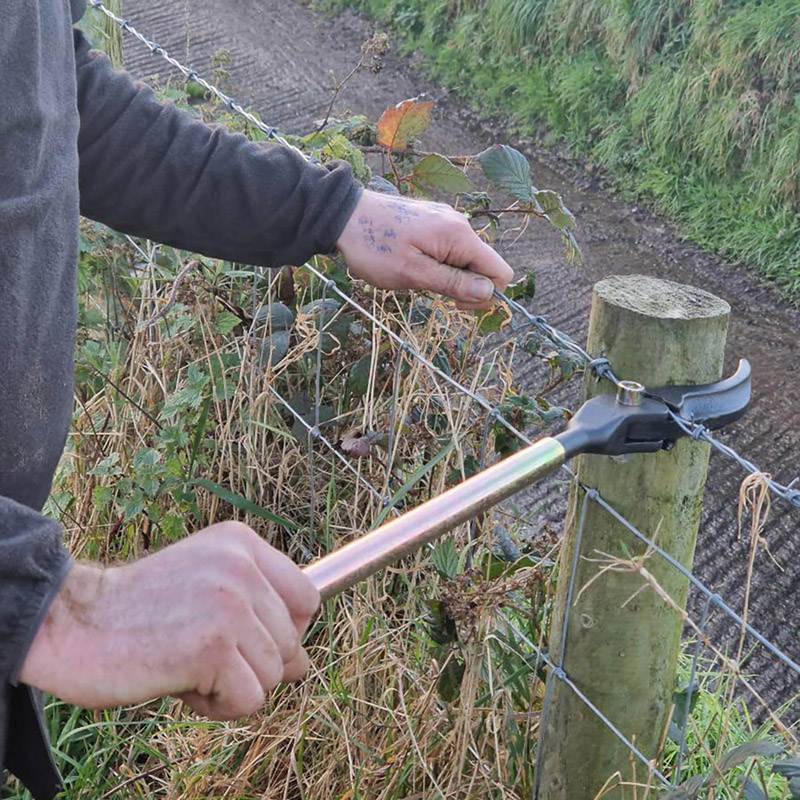 Smart Garden Fence - Wire Puller & Tensioning Tool for